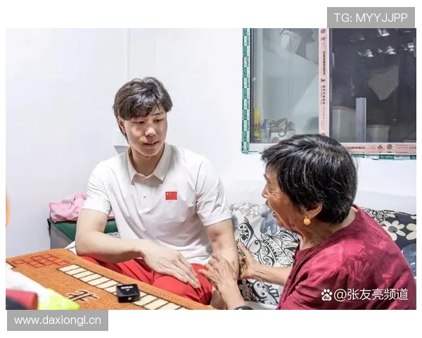 覃海洋家的冰箱里只放蛋白粉和冰块