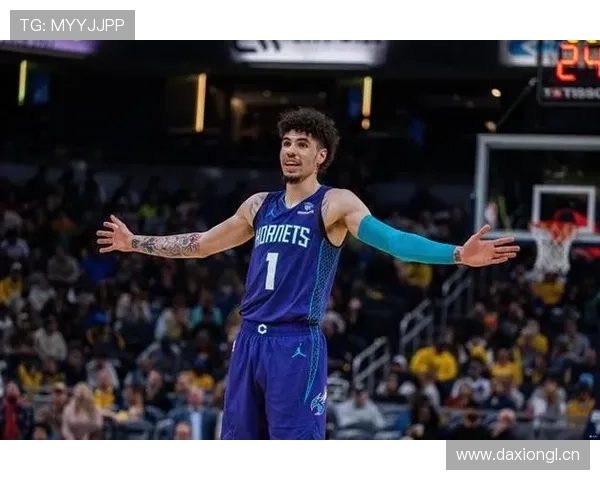 拉梅洛·鲍尔核心组织串联效率超越队友 助黄蜂拉开攻防节奏差距