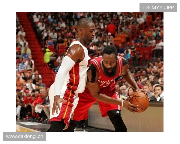 韦德突破带动热火进攻节奏 提升关键时刻得分率